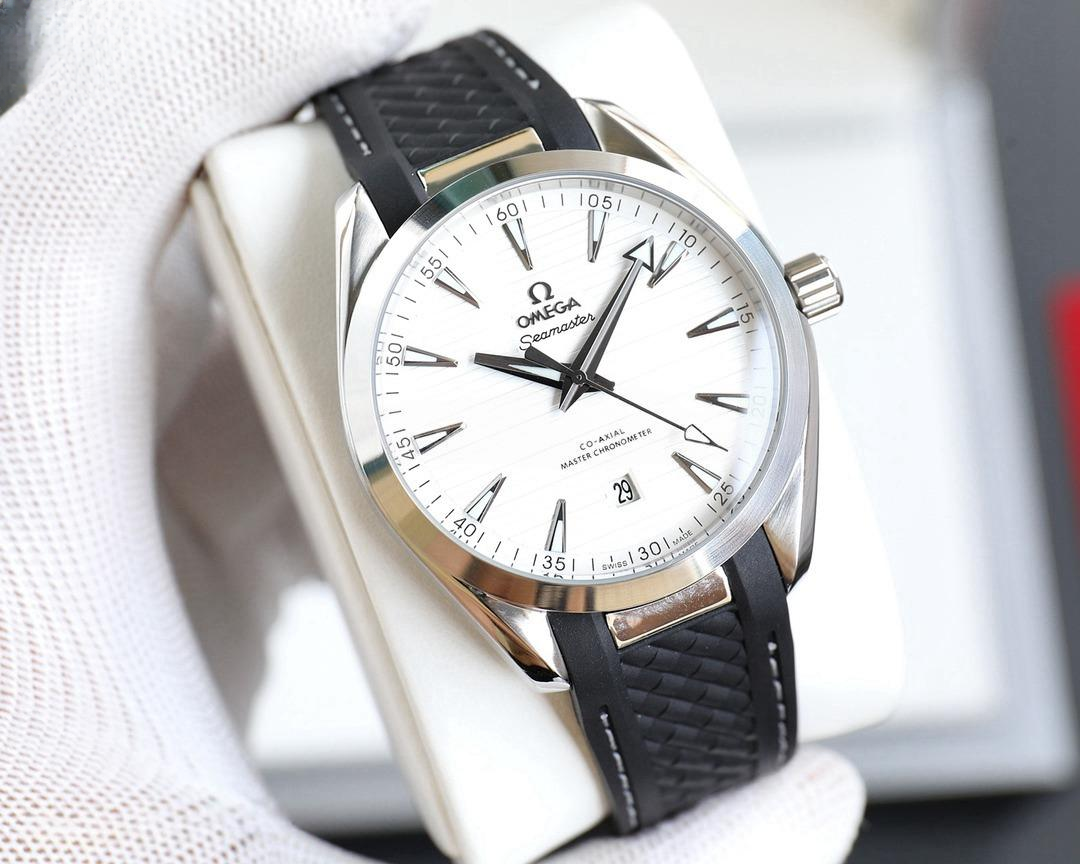 Omega Aqua Terra